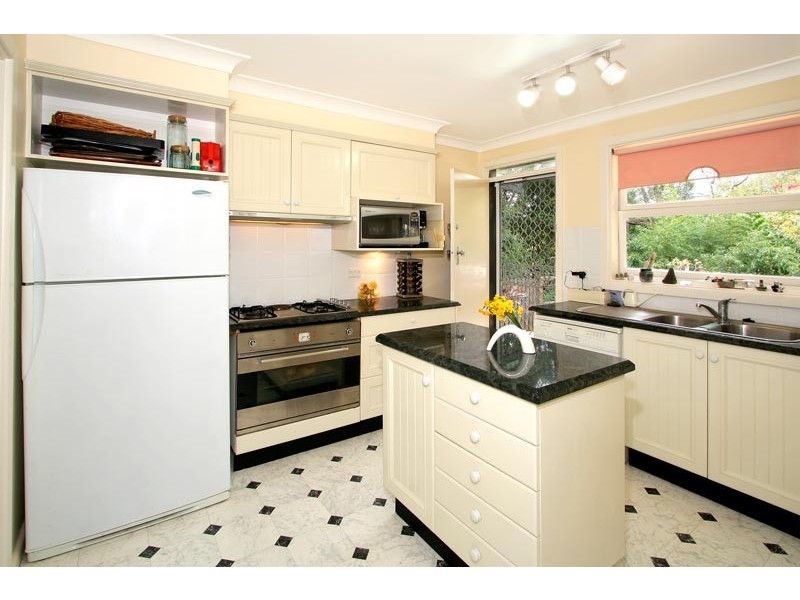 2 Somerset Avenue, Turramurra NSW 2074