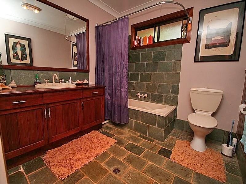 24 Hillcrest Drive, Tintenbar NSW 2478