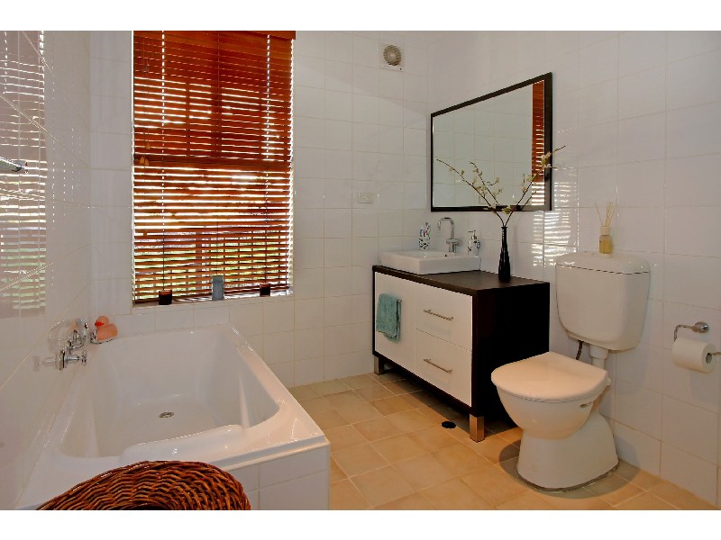 60 Alkaringa Road, Gymea Bay NSW 2227