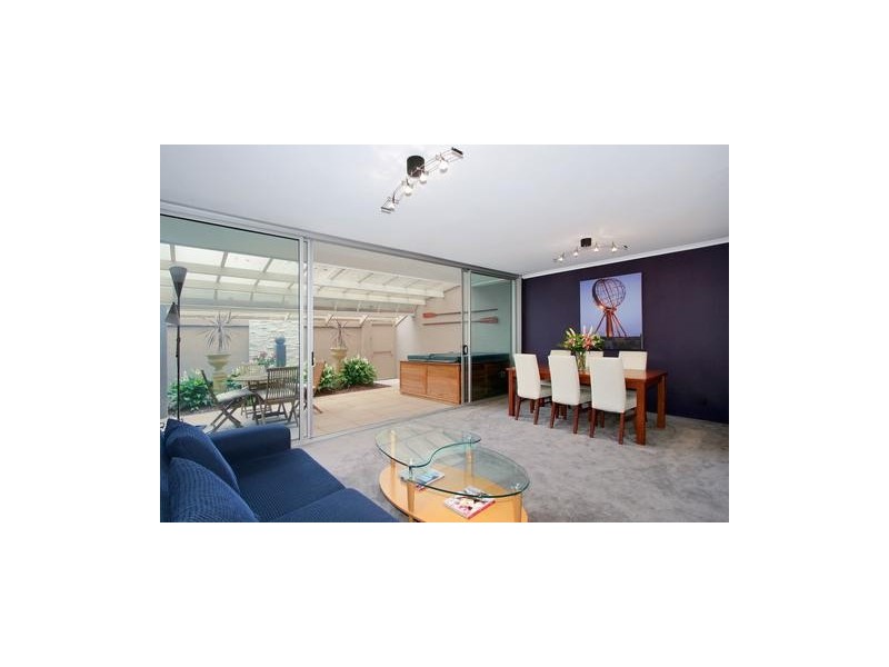 2/1 Koorooma Place, Sylvania NSW 2224