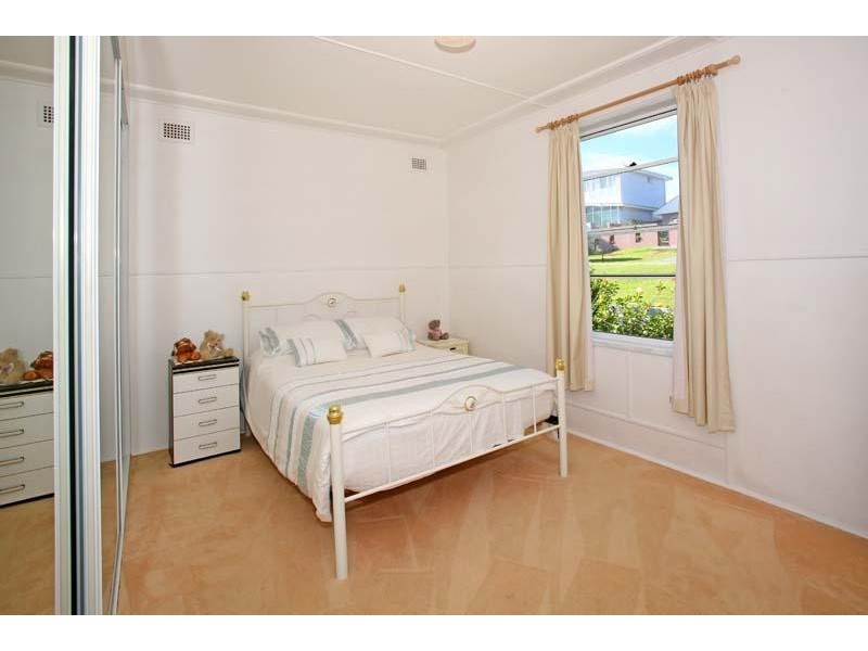 19 Easton Avenue, Sylvania NSW 2224