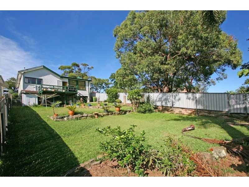 19 Easton Avenue, Sylvania NSW 2224