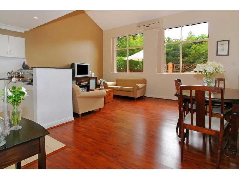 4/96-98 Yathong Road, Caringbah NSW 2229