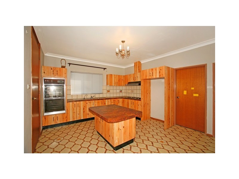 253 Henry Lawson Drive, Georges Hall NSW 2198