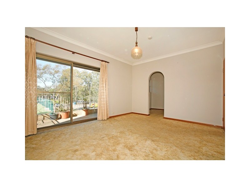 1/253 Henry Lawson Drive, Georges Hall NSW 2198