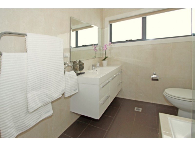 77 Pacific Street, Caringbah NSW 2229