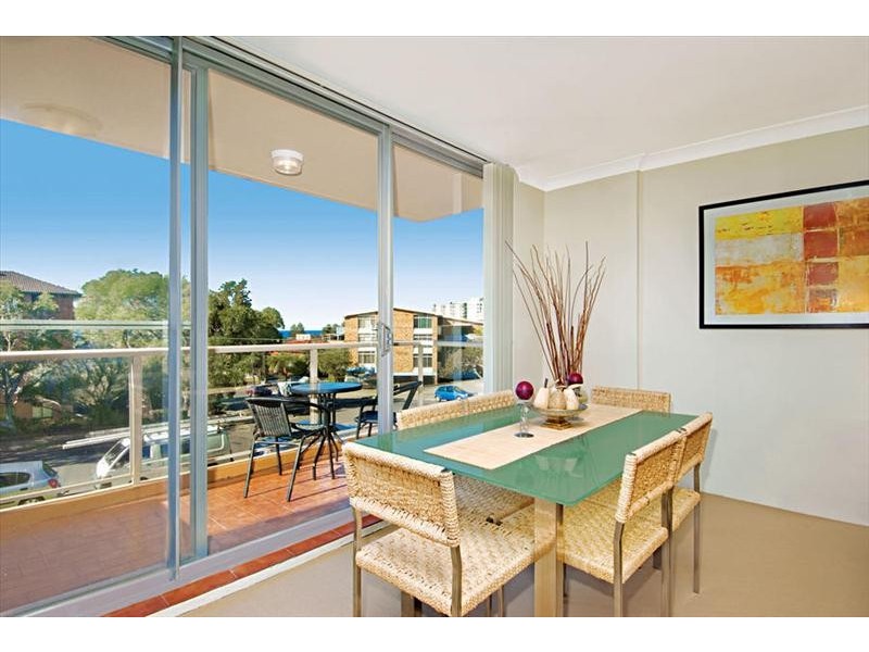 2/21 Burke Road, Cronulla NSW 2230