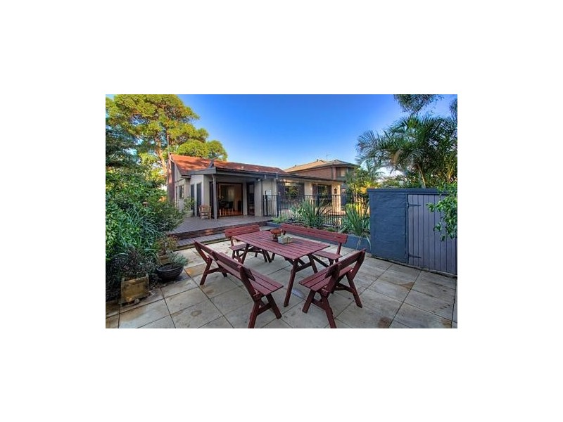 6 Cassell Avenue, Towradgi NSW 2518