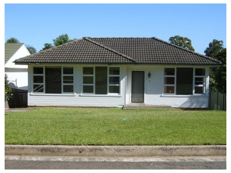 11 Virginia Terrace, Thirroul NSW 2515