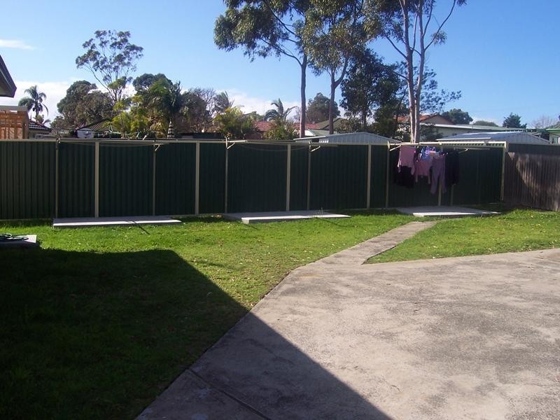 59 Barton Street, Oak Flats NSW 2529