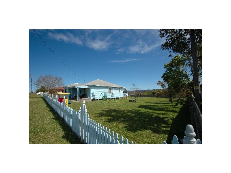15 Stroud Street, Bulahdelah NSW 2423