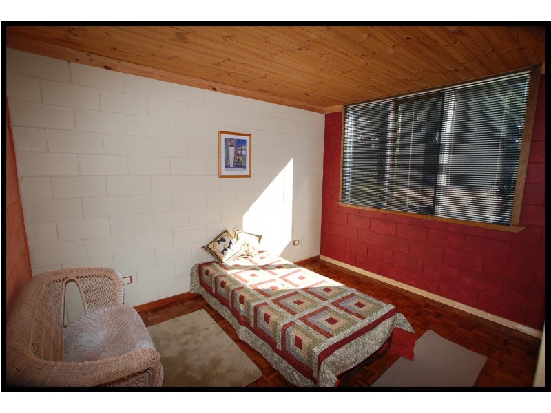 10 Goodlett Avenue, Loch Sport VIC 3851