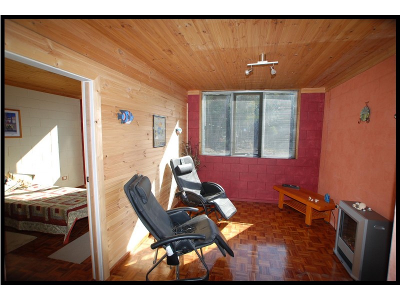 10 Goodlett Avenue, Loch Sport VIC 3851