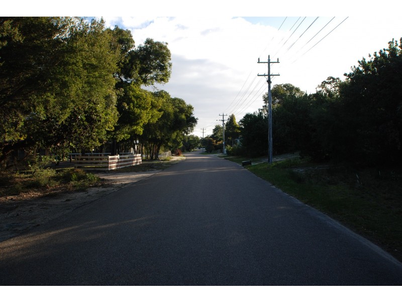 80 Toorak Avenue, Loch Sport VIC 3851