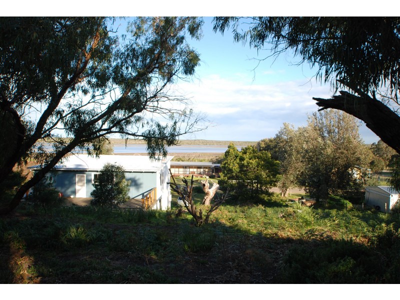 58 Goodlett Avenue, Loch Sport VIC 3851