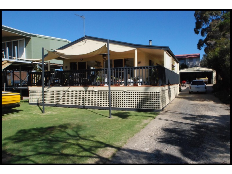 36 Victoria Parade, Loch Sport VIC 3851