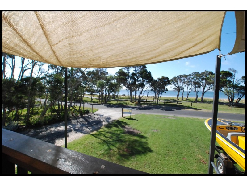 36 Victoria Parade, Loch Sport VIC 3851