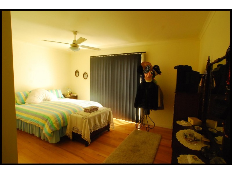36 Victoria Parade, Loch Sport VIC 3851