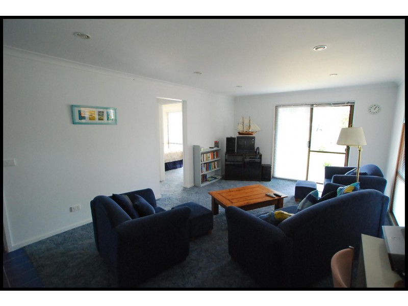 23 Holmes Street, Loch Sport VIC 3851