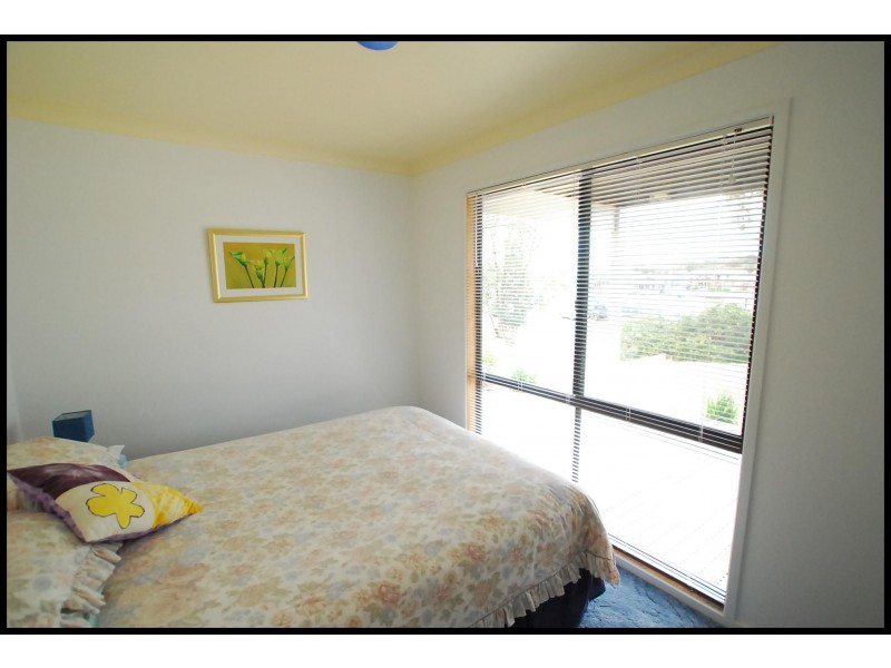 23 Holmes Street, Loch Sport VIC 3851