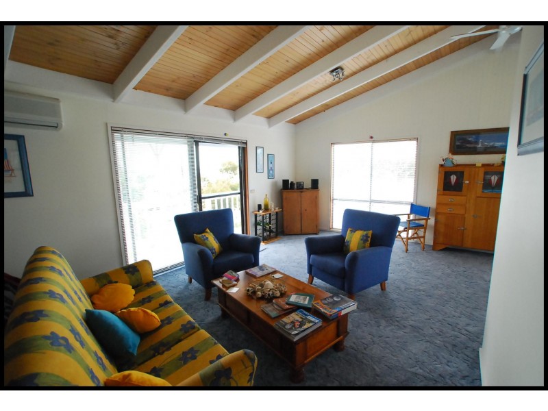 23 Holmes Street, Loch Sport VIC 3851