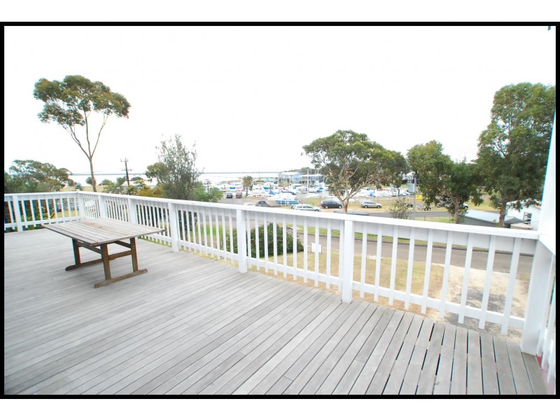 23 Holmes Street, Loch Sport VIC 3851