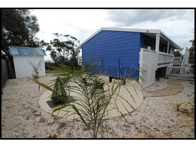 23 Holmes Street, Loch Sport VIC 3851