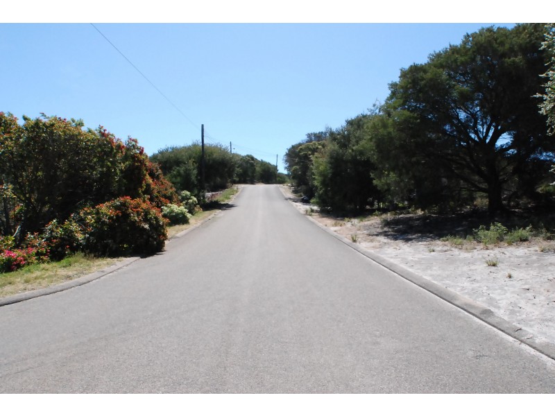 25 Echidna Street, Loch Sport VIC 3851