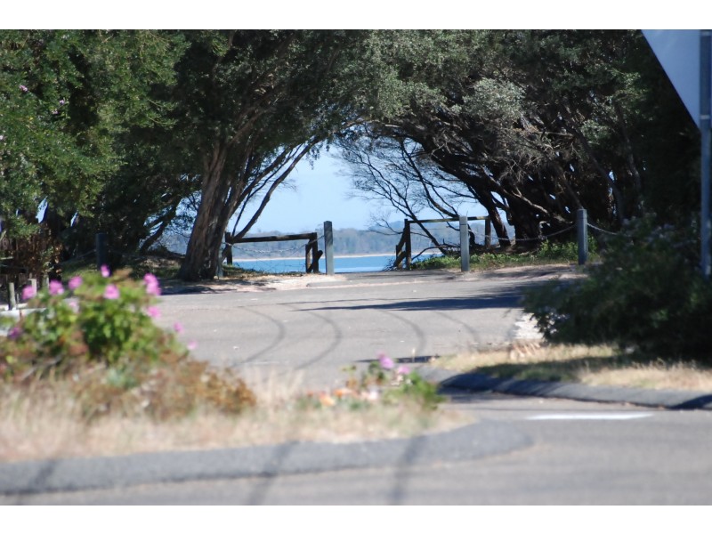 28 Victoria Street, Loch Sport VIC 3851