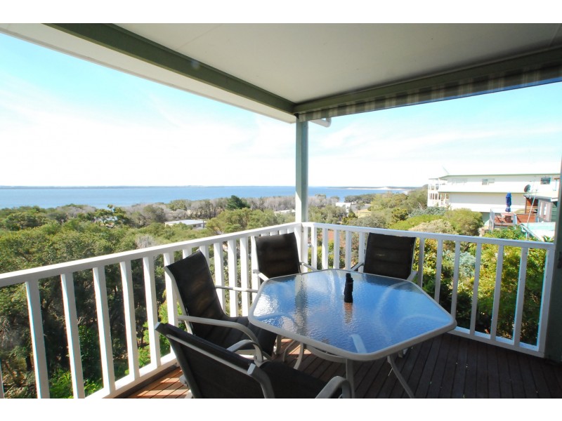 67 Wattle Grove, Loch Sport VIC 3851