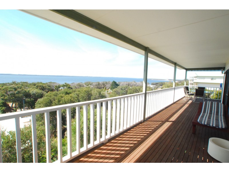 67 Wattle Grove, Loch Sport VIC 3851