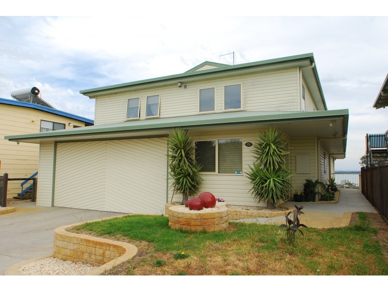 75 Wattle Grove, Loch Sport VIC 3851