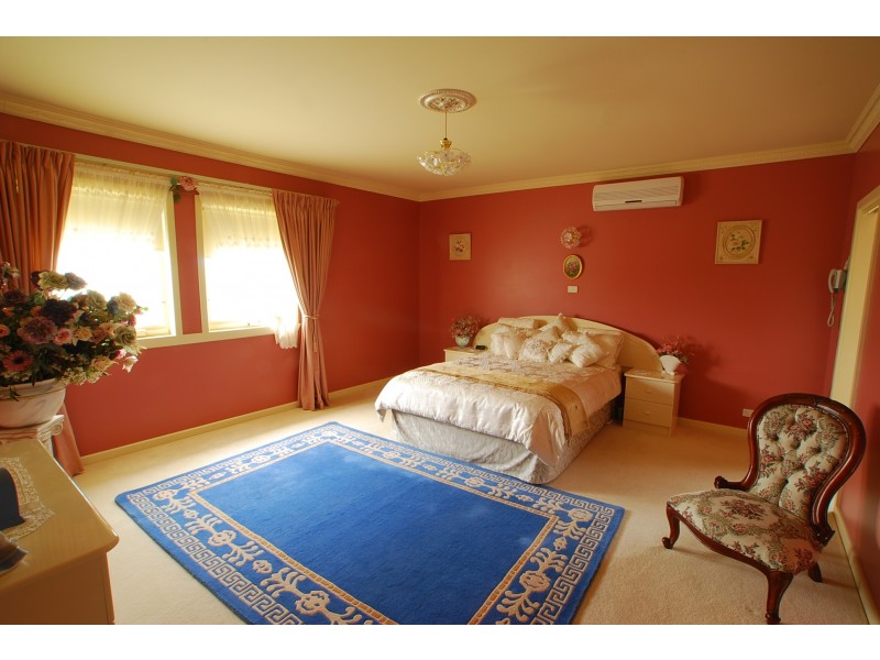 75 Wattle Grove, Loch Sport VIC 3851