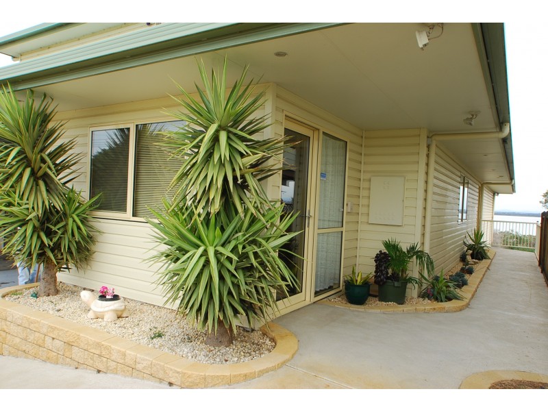 75 Wattle Grove, Loch Sport VIC 3851