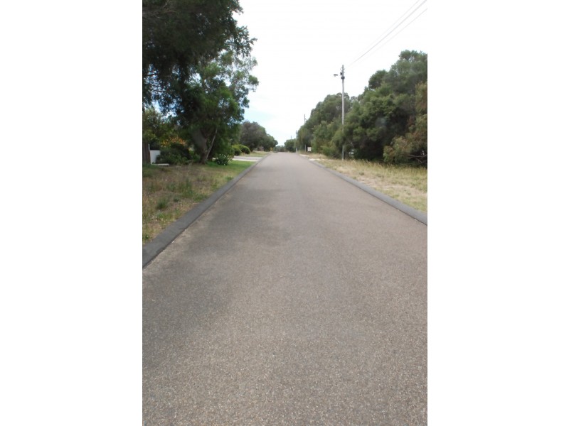 54 Banksia Street, Loch Sport VIC 3851