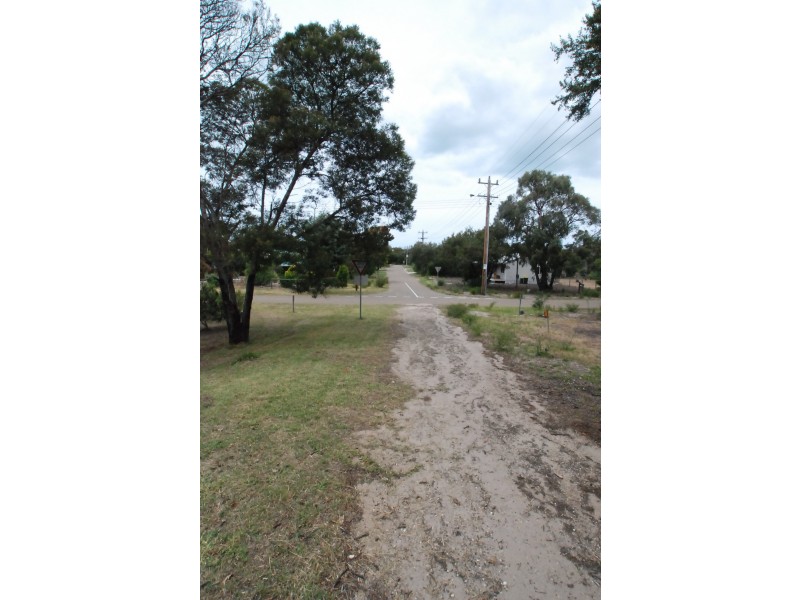 20 Thrush Street, Loch Sport VIC 3851