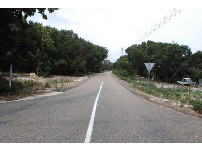 10 Bernadette  Street, Loch Sport VIC 3851