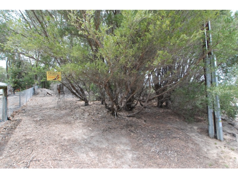 15 Elizabeth Court, Loch Sport VIC 3851