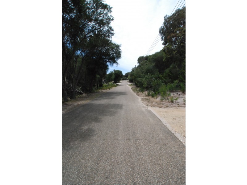 15 Elizabeth Court, Loch Sport VIC 3851