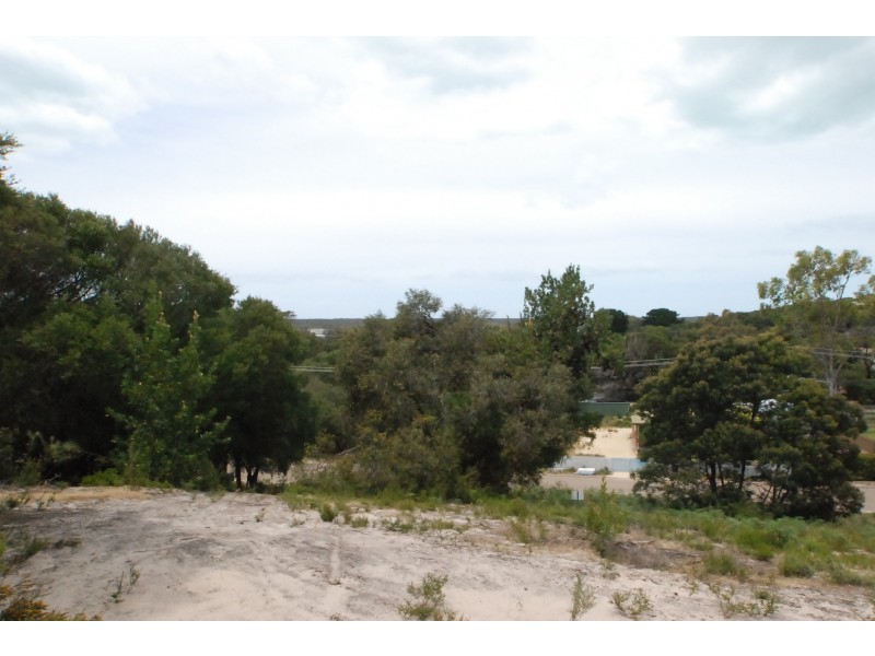 17 Elizabeth Court, Loch Sport VIC 3851