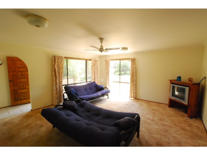 6-8 Holmes Street, Loch Sport VIC 3851