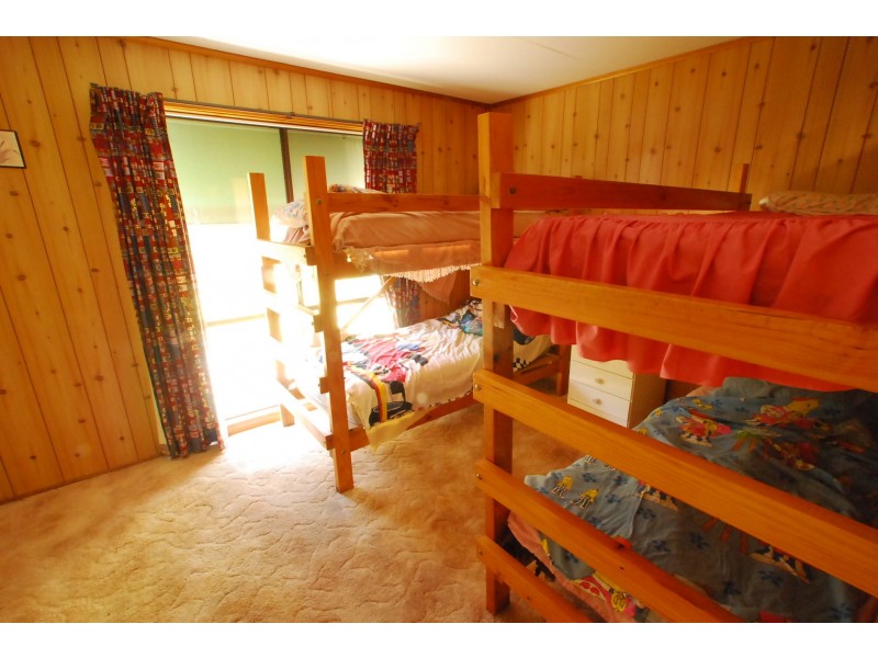 6-8 Holmes Street, Loch Sport VIC 3851