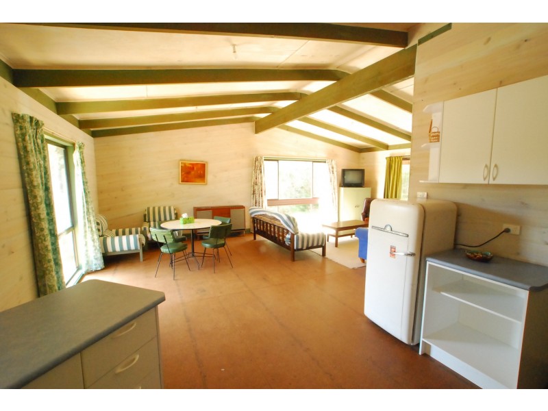 58 Central Avenue, Loch Sport VIC 3851