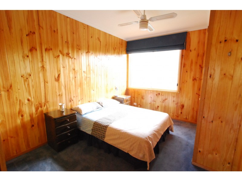 39 Victoria Street, Loch Sport VIC 3851