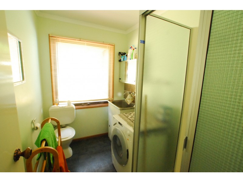 82 Lake Street, Loch Sport VIC 3851