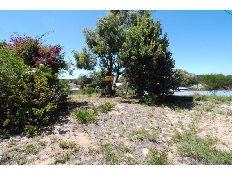 172 National Park Road, Loch Sport VIC 3851