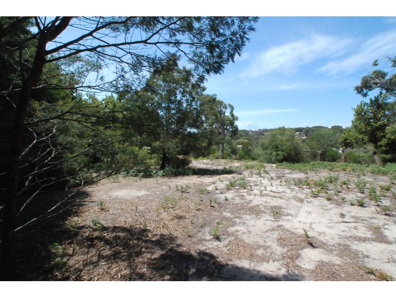 27 Goodlett Avenue, Loch Sport VIC 3851