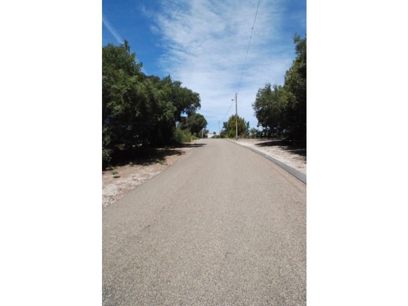 27 Goodlett Avenue, Loch Sport VIC 3851