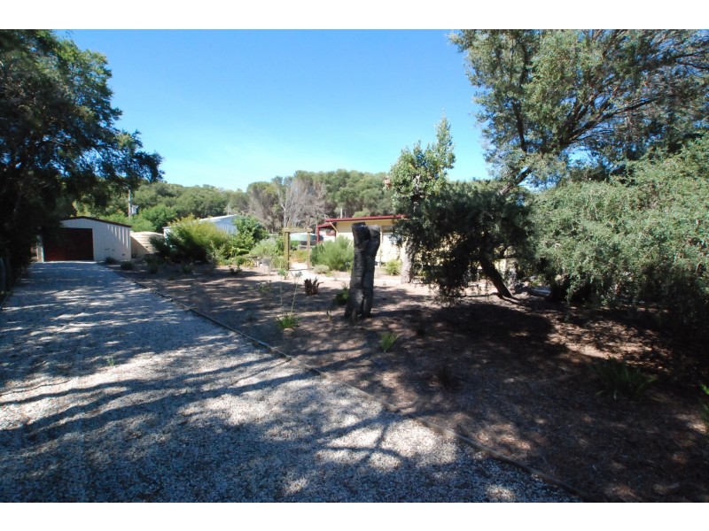 46-48 Central Avenue, Loch Sport VIC 3851