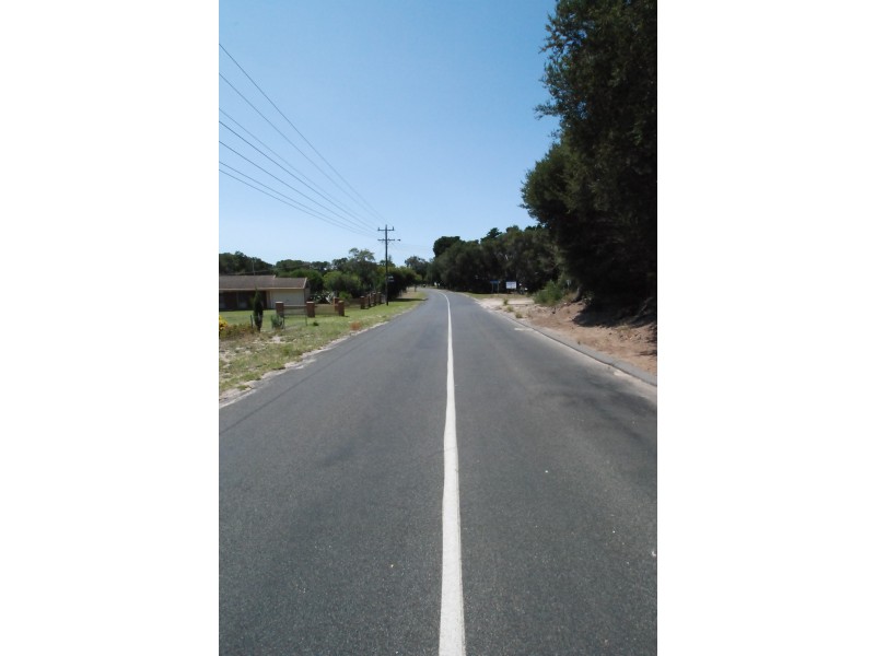 320 National Park Road, Loch Sport VIC 3851